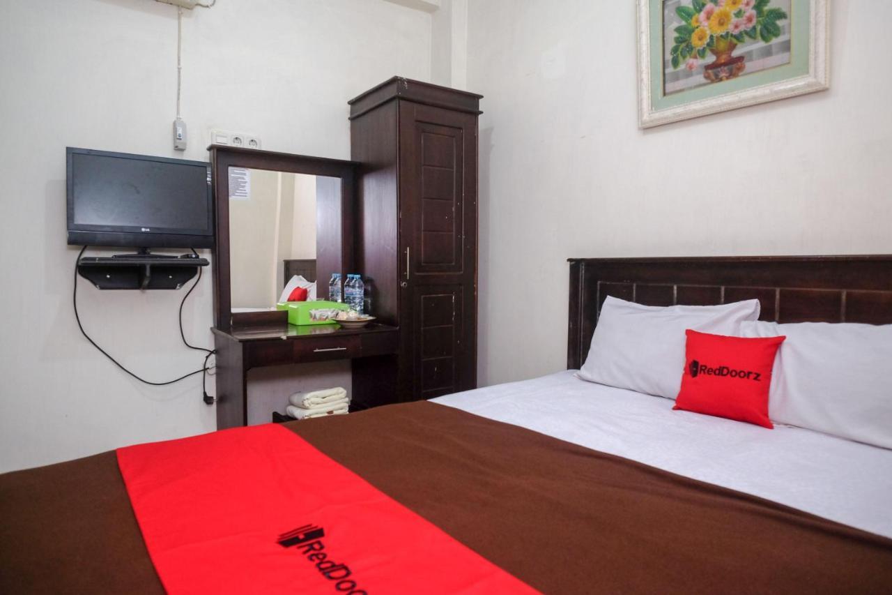 Reddoorz At Hotel Rich Parepare Near Pantai Mattirotasi Luaran gambar
