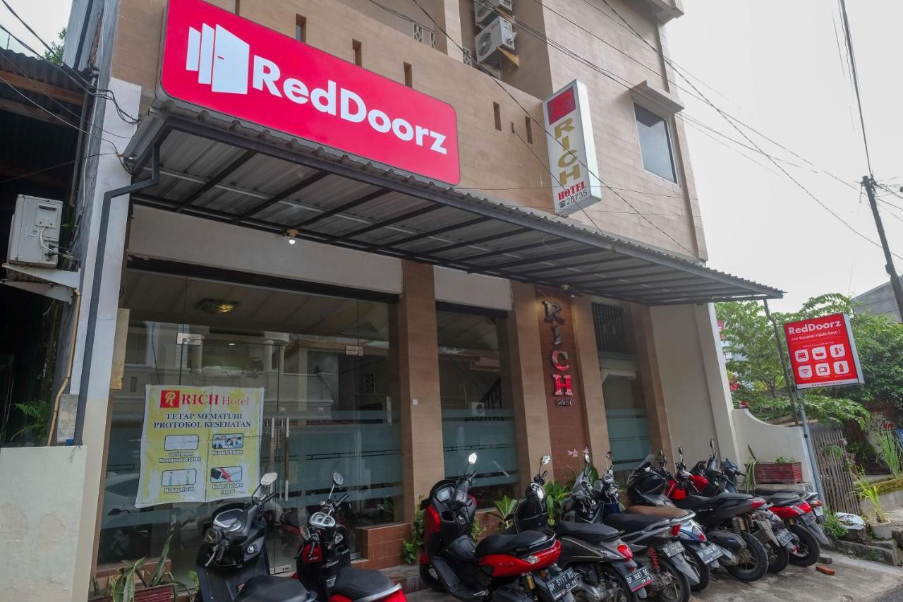 Reddoorz At Hotel Rich Parepare Near Pantai Mattirotasi Luaran gambar