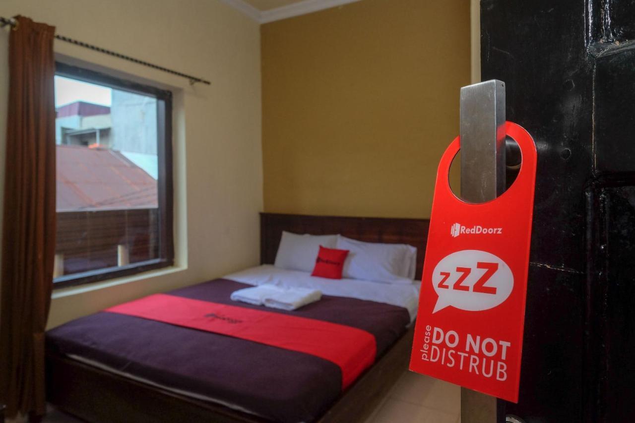 Reddoorz At Hotel Rich Parepare Near Pantai Mattirotasi Luaran gambar