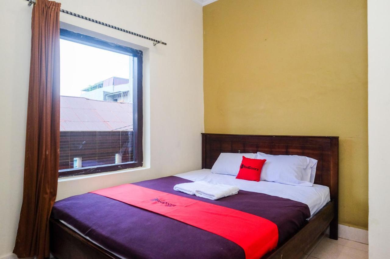 Reddoorz At Hotel Rich Parepare Near Pantai Mattirotasi Luaran gambar