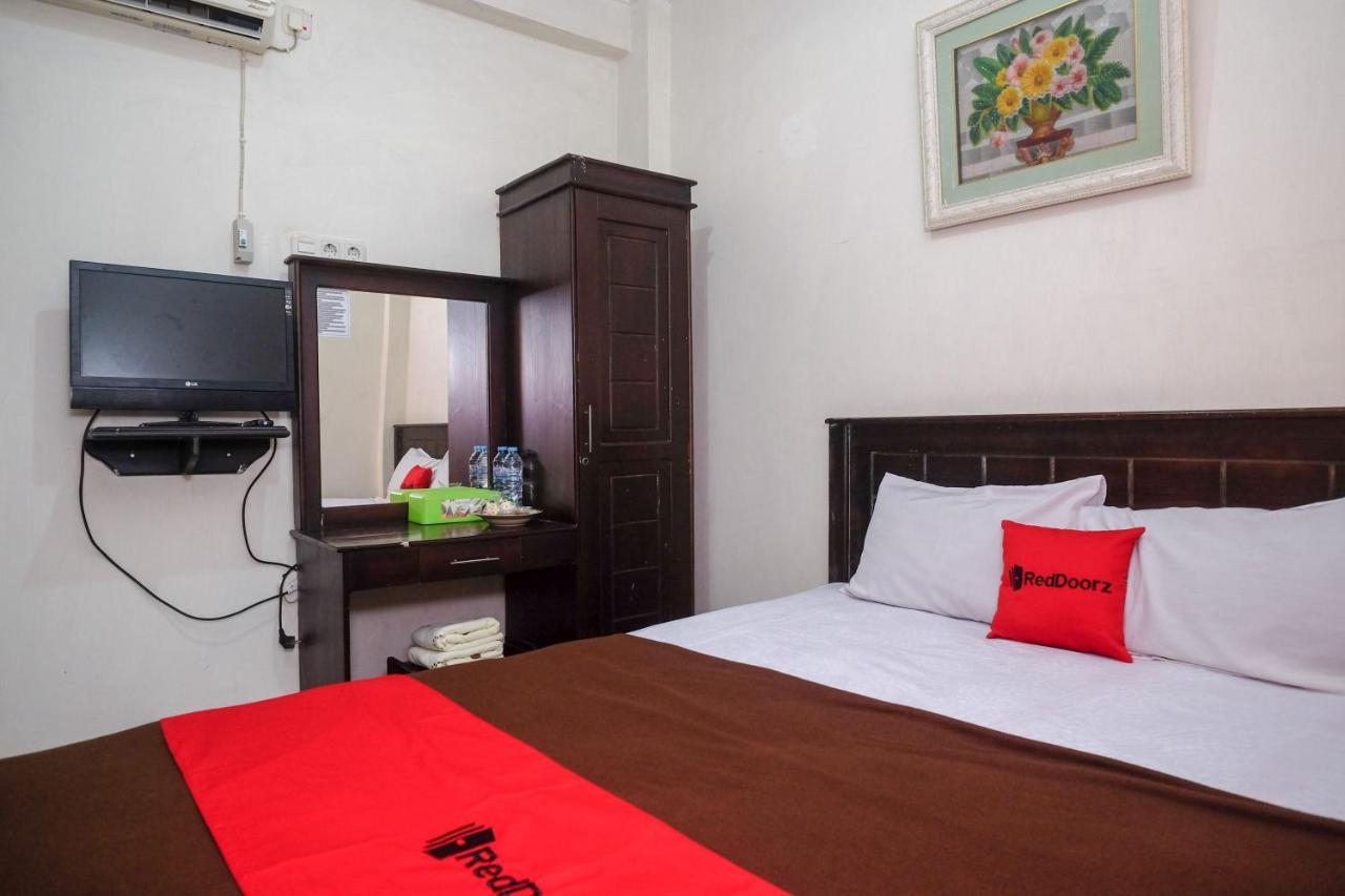 Reddoorz At Hotel Rich Parepare Near Pantai Mattirotasi Luaran gambar