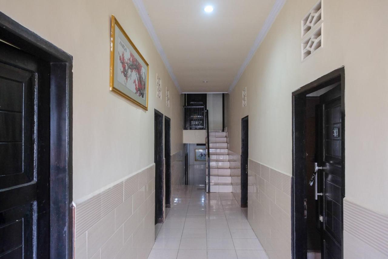 Reddoorz At Hotel Rich Parepare Near Pantai Mattirotasi Luaran gambar