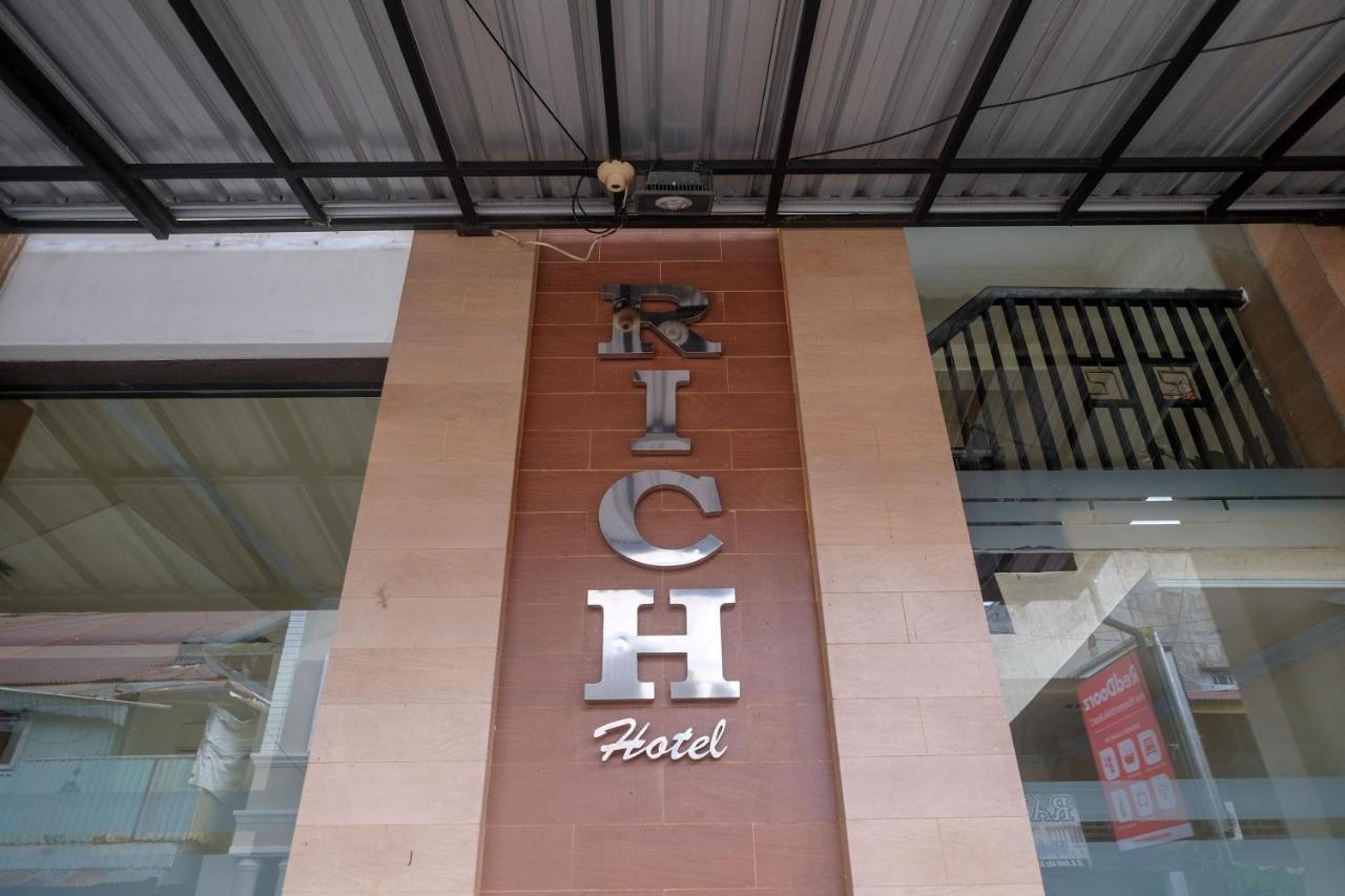 Reddoorz At Hotel Rich Parepare Near Pantai Mattirotasi Luaran gambar