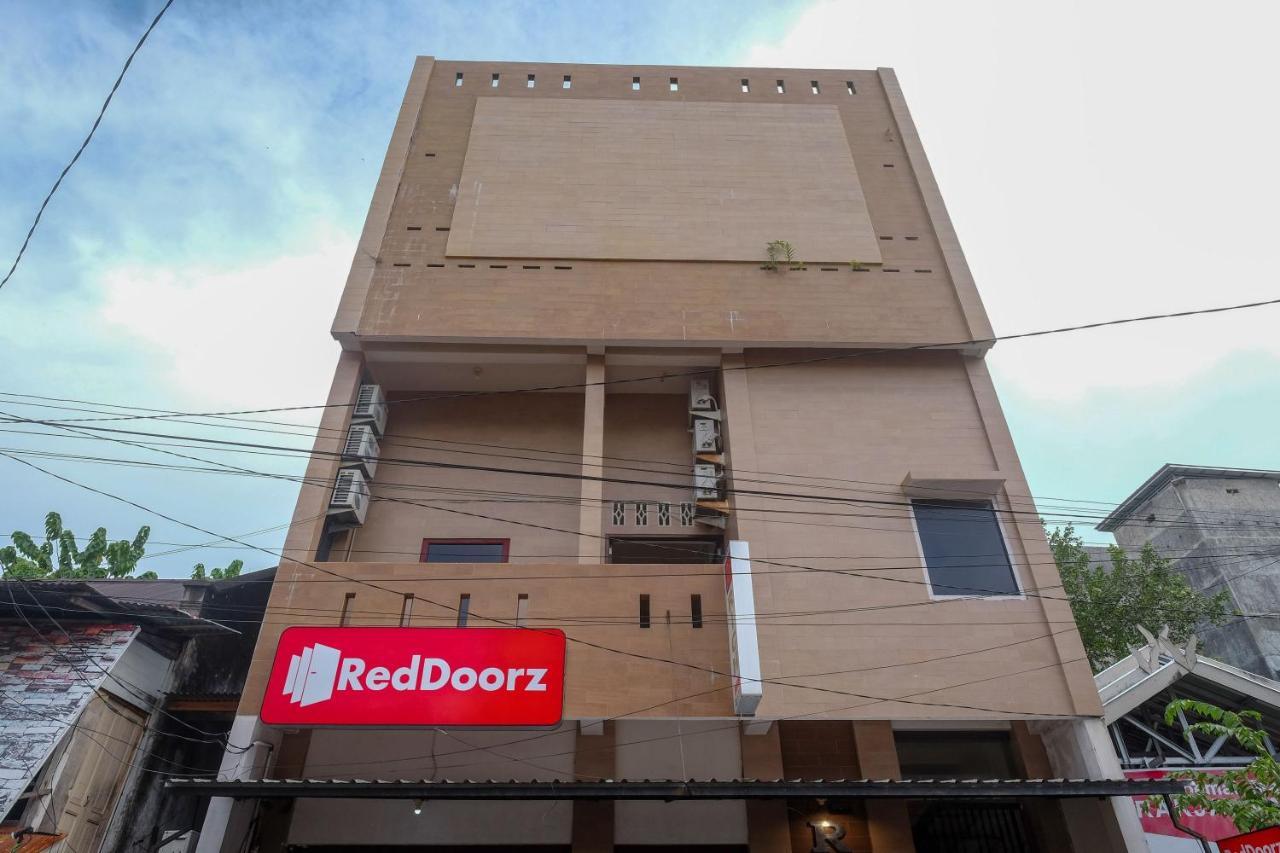 Reddoorz At Hotel Rich Parepare Near Pantai Mattirotasi Luaran gambar
